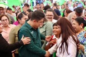Ricardo Gallardo cumple a Ciudad Fernández con más educación e infraestructura